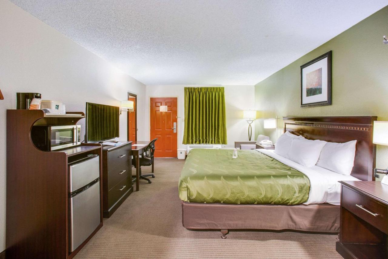 Quality Campbell Hotel 2*